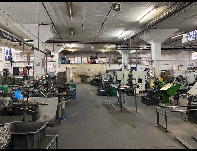 1,000M² WAREHOUSE TO LET IN WESTMEAD